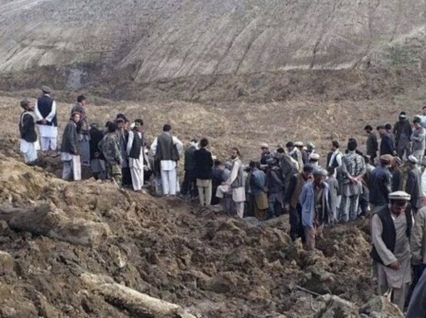Të paktën 14 persona kanë humbur jetën nga rrëshqitja e dheut në Afganistan