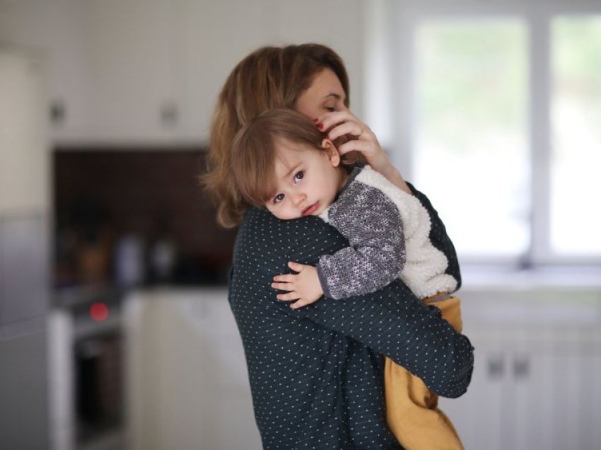 8 gjëra që çdo nënë e re bën kur mërzitet gjatë gjithë ditës brenda shtëpisë
