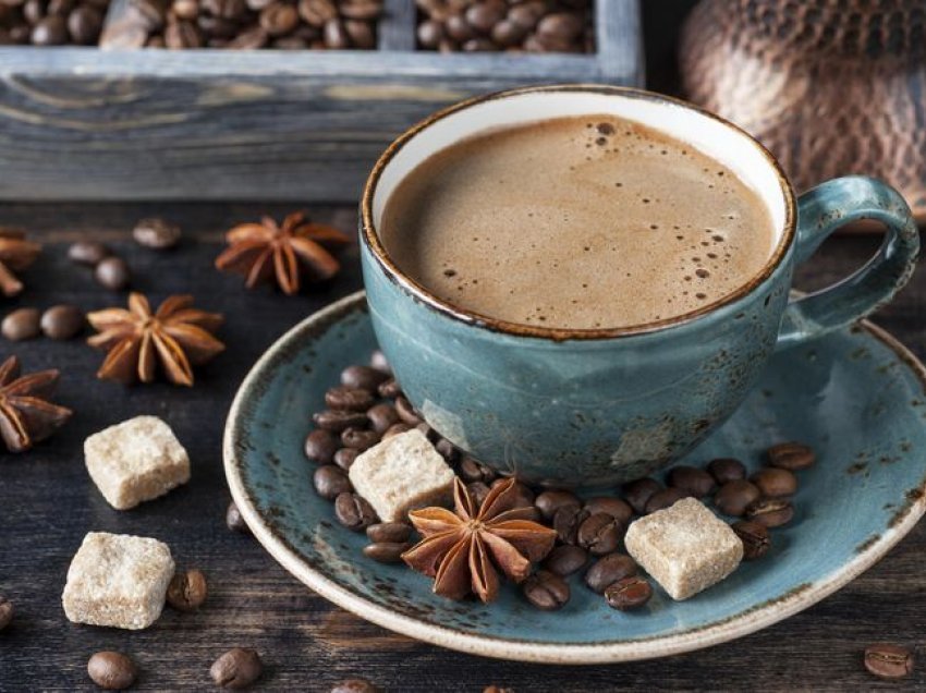 Kafeja e mëngjesit rreth botës – Si e pinë kafenë popujt e ndryshëm?