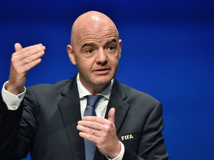 Infantino: FIFA po shqyrton ndryshimin e rregullit për pozitën jashtë loje