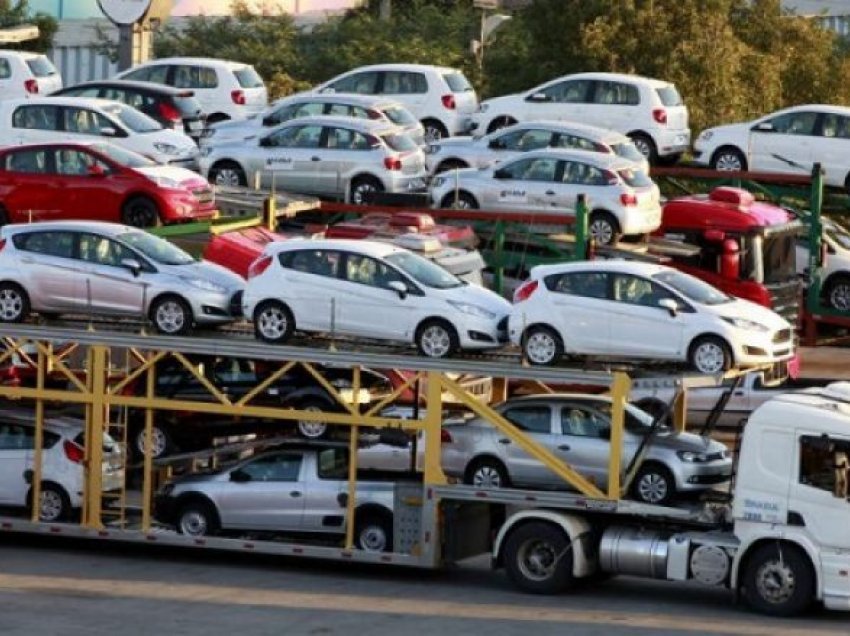 Vitin e kaluar për 33 përqind është ulur numri i automjeteve të importuara në Maqedoni
