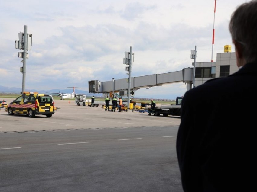 Përgjysmë më pak udhëtarë në Aeroportin e Prishtinës në shkurt