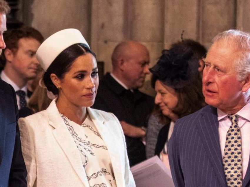 Princi Charles qesh me pyetjen rreth Harryt dhe Meghanit – ai nuk ka asnjë koment rreth intervistës së dyshes