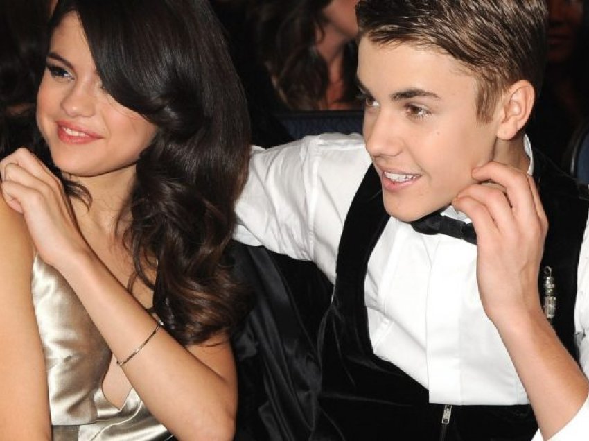 Selena Gomez pranon se është e vështirë të gjejë dashurinë pas ndarjes nga Justin Bieber