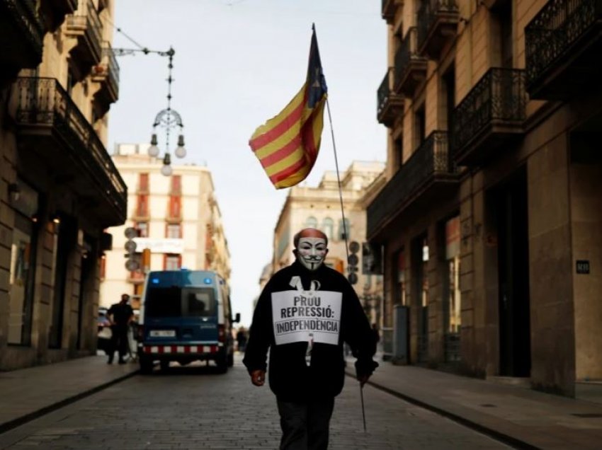 Lëvizja për pavarësinë e Katalonjës në kërkim të rrugëve të reja 
