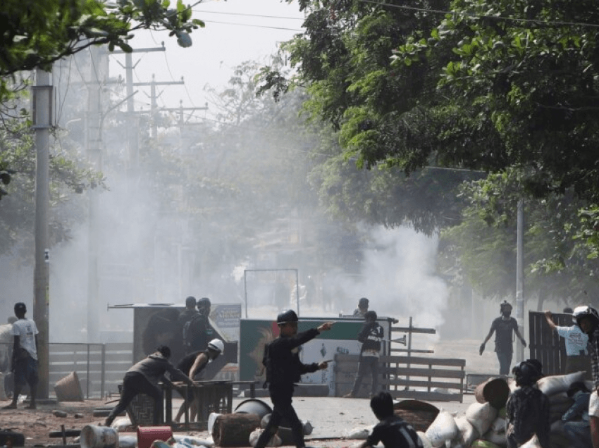 Mianmar: Katër të vrarë nga forcat e sigurisë në protesta