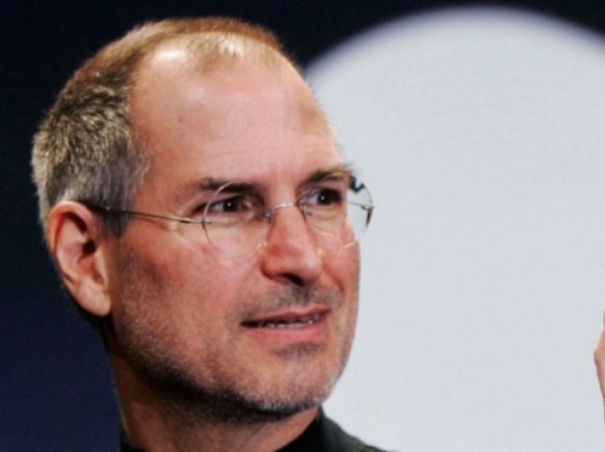 Thirrja e parë në historinë e iPhone – Steve Jobs: 4 mijë kafe ju lutem