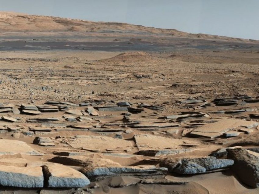 Një sasi e madhe uji mund të jetë në Mars