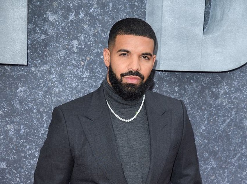 Drake, artisti i parë që debuton me tri këngë në “Billboard Hot 100”