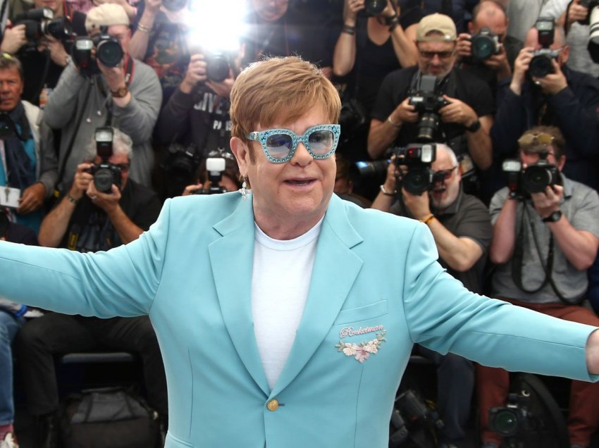 Elton John i reagon Vatikanit pas refuzimit për bekimin e martesave të homoseksualëve