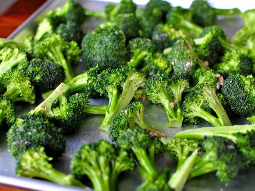 Brokoli – Vlerat më të forta i përfitoni nëse e hani të pagatuar