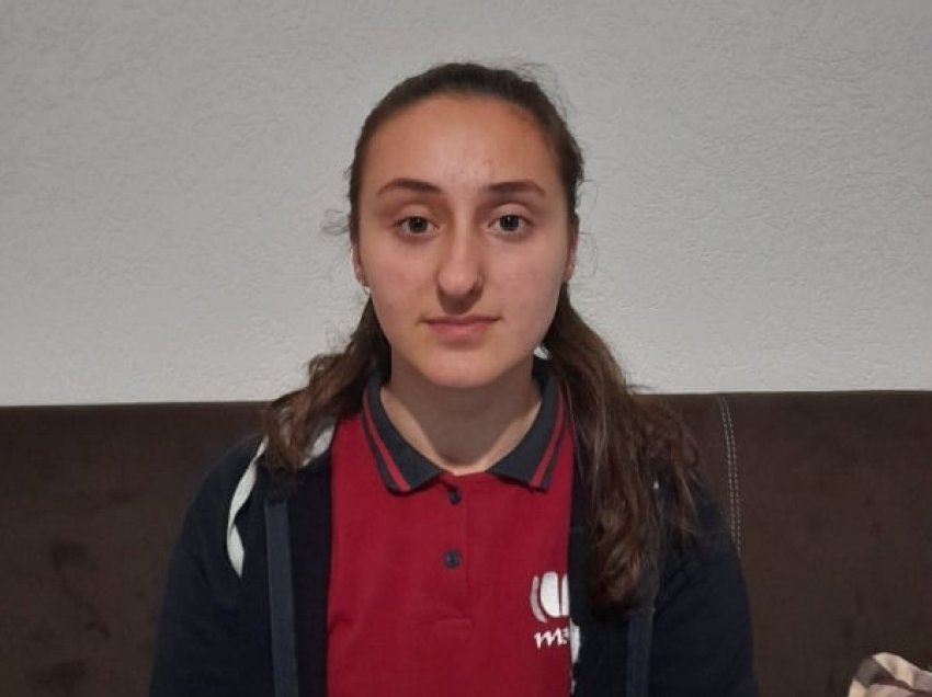 Nxënësja Elsa Krasniqi, zuri vendin e dytë në garat republikane të ''Fizikatëve të Rinj''