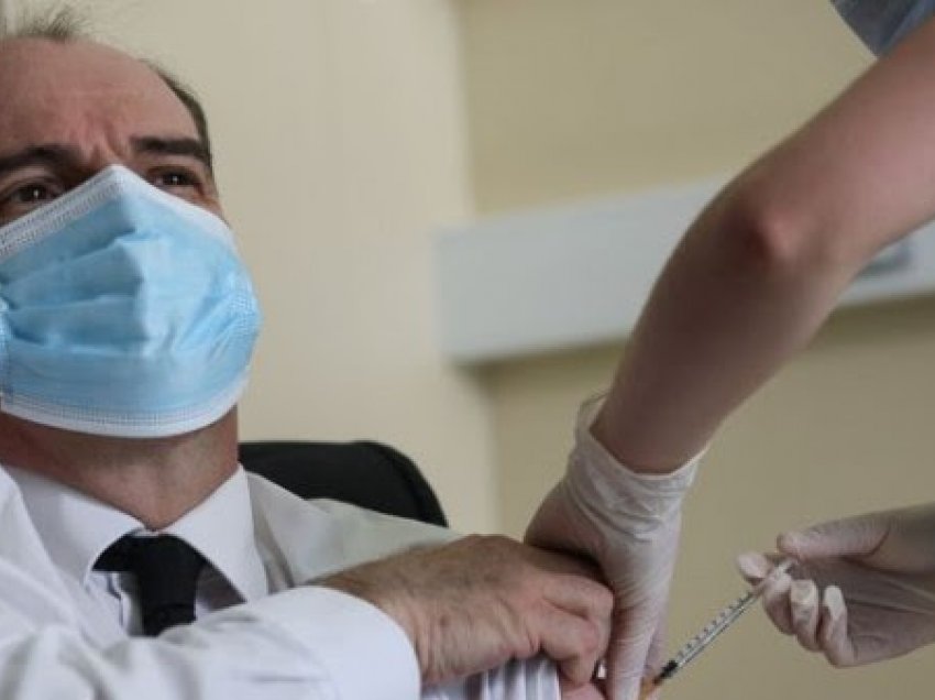 Kryeministri francez vaksinohet me AstraZeneca