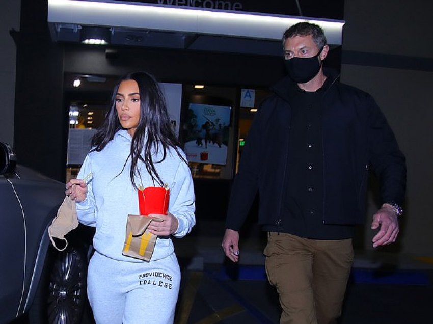 Kim Kardashian del për herë të parë pas deklaratave të Kris Jenner në lidhje me divorcin 