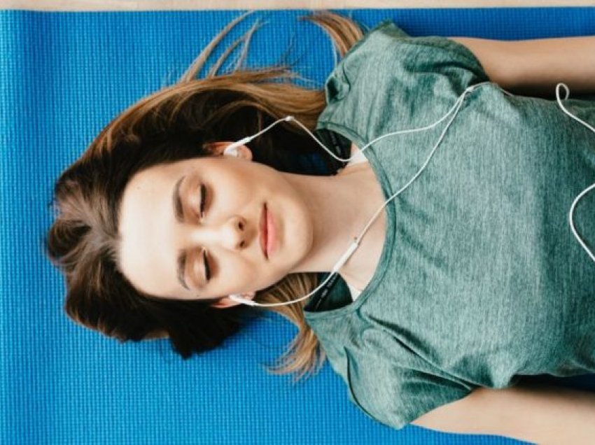 6 llojet e tingujve që mund t’ju ndihmojnë të flini më shpejt
