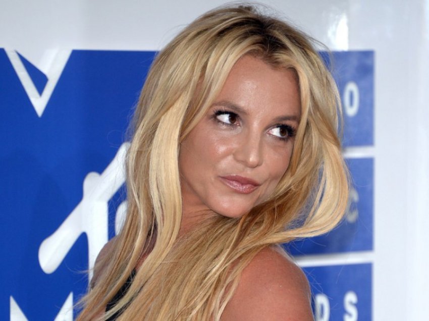 Fansat kërkojnë që Britney Spears të intervistohet nga Oprah Winfrey