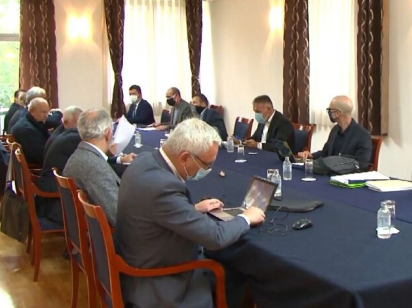 Raporti i historianëve mbetet parakusht për konferencën ndërqeveritare mes Maqedonisë dhe Bullgarisë
