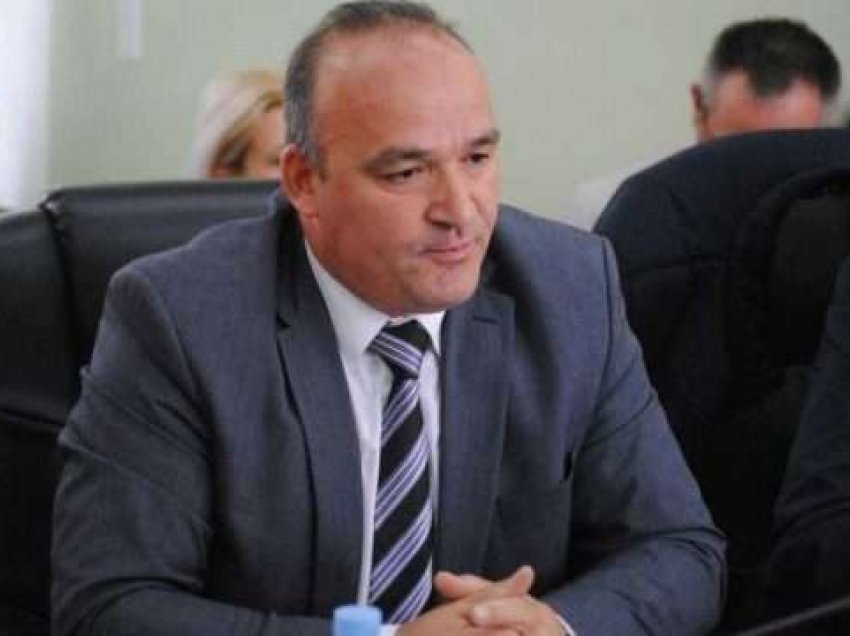 Bulliqi i VV-së tregon kur hapen kafiteritë në Kosovë, pas takimit me ministrin Vitia
