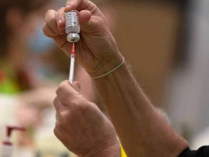 Evropë, probleme me furnizimin me vaksinën e AstraZeneca-s pas rifillimit të imunizimeve