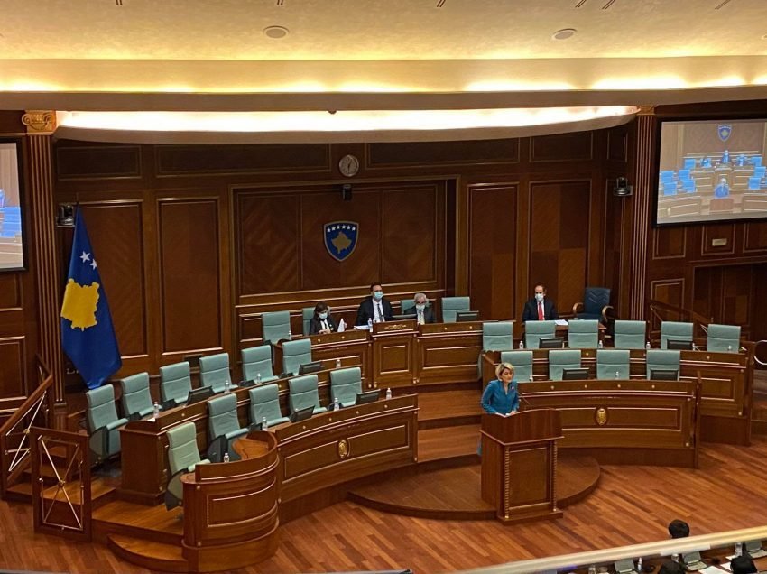 Kusari-Lila: Deputetët kanë në dorë fatin e Kosovës