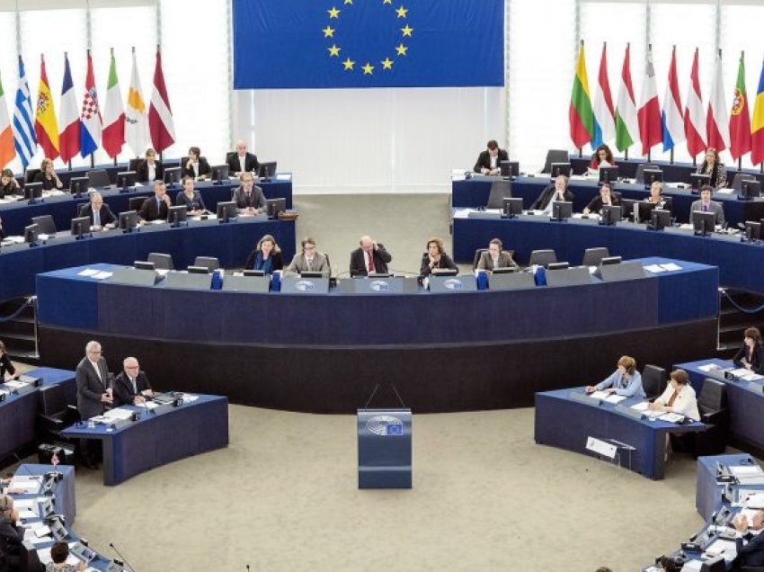 Eurodeputetët kërkojnë nga autoritetet bullgare të ndalojnë me deklarata provokuese për Maqedoninë