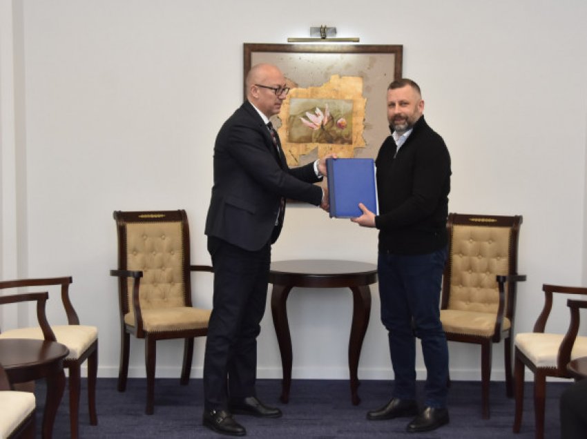 Rakiq: Me rëndësi që Ministria e Kthimit të mbetet në duart e Listës Serbe