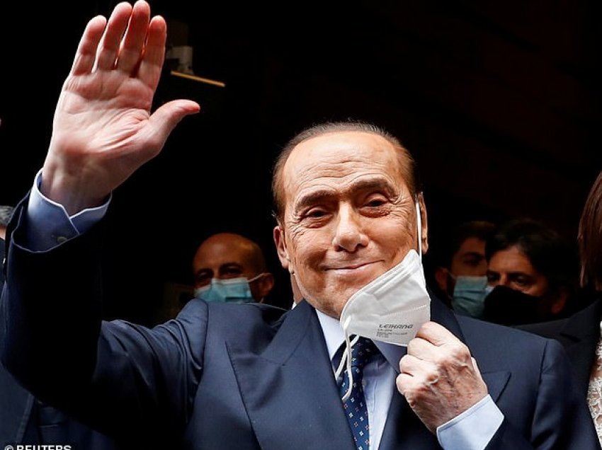 Ish-kryeministri italian shtrohet në spital