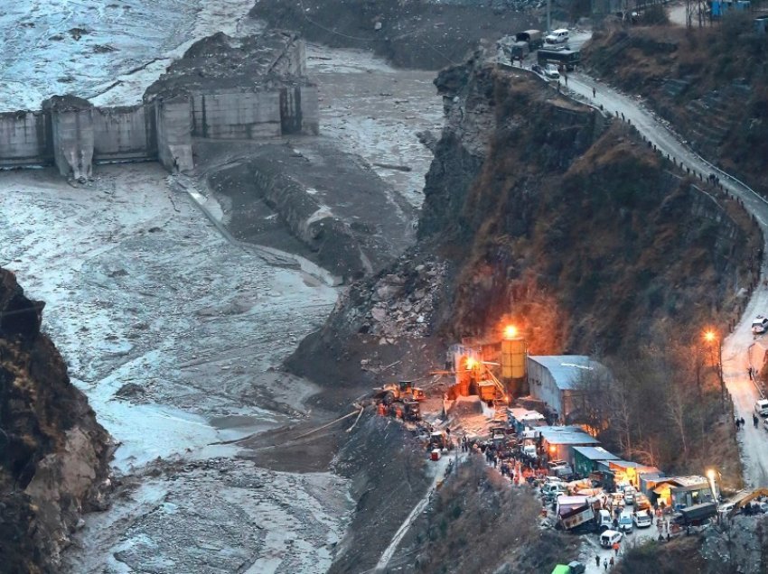 Në Himalaje po shkrijnë akujt/ Rrezikohen një miliard e gjysmë njerëz