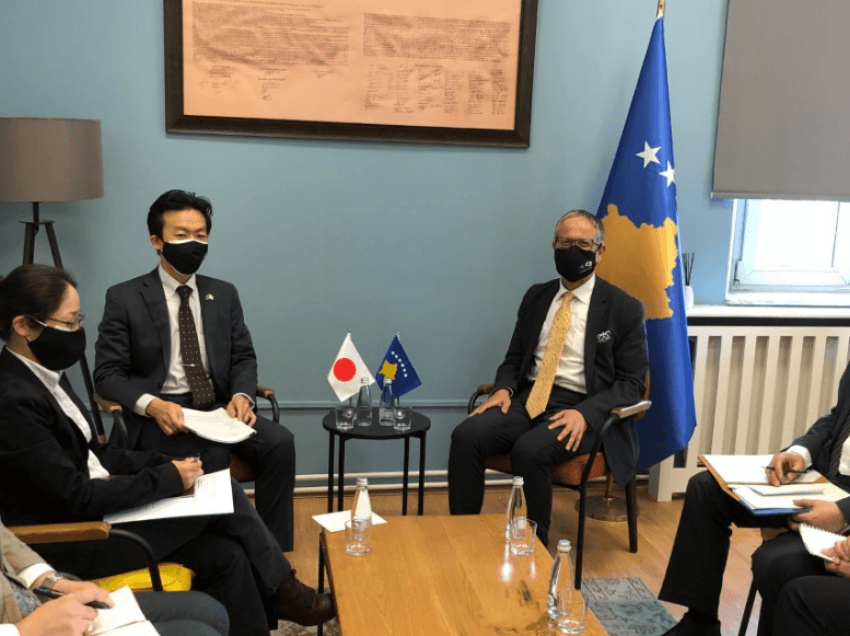 Nga ambasada e Japonisë e vizitojnë Arben Vitinë, i ofrojnë ndihmë në projektet e shëndetësisë
