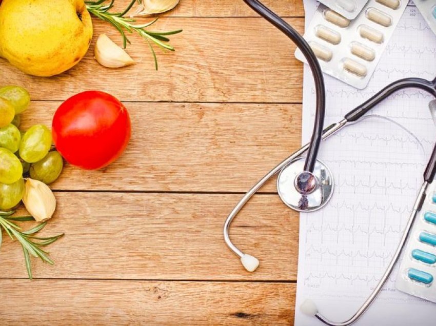 Si të zëvendësoni ilaçet e zemrës me alternativa natyrale – ushqimet që duhet të përdorni