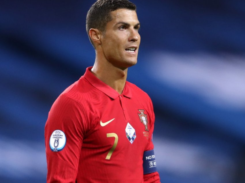 Trajneri i Portugalisë tregon nëse Ronaldos do t’i hiqet shiriti i kapitenit as asaj që bëri në Serbi