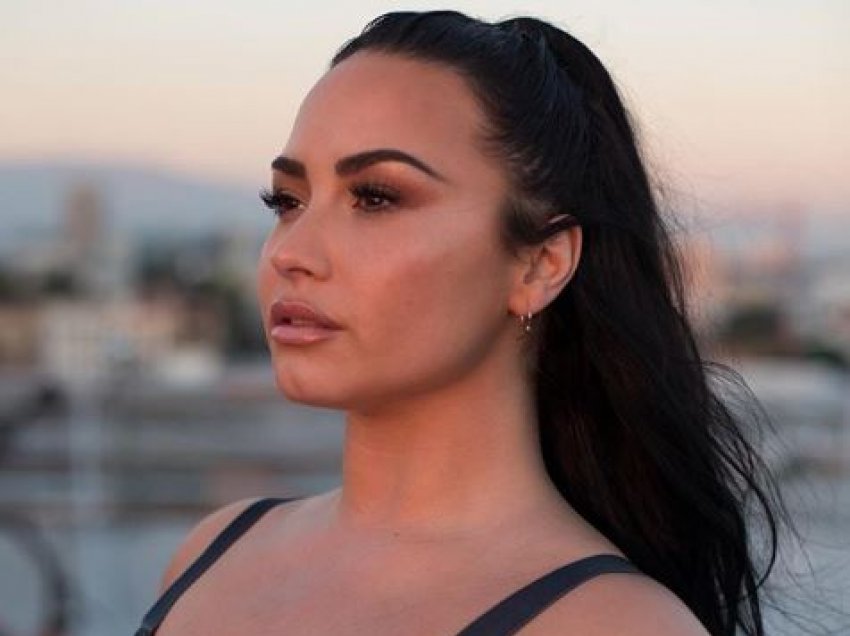 Demi Lovato pranon publikisht se është panseksuale! Këngëtarja shpreh dëshirën për të…
