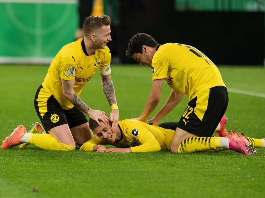 Dortmundi 5 gola në pjesën e parë ndaj ekipit që eliminoi Bayernin