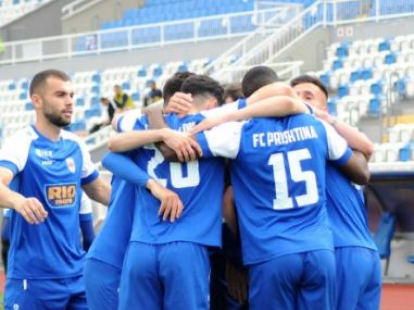 “Plisat” iu bëjnë pritje të madhe lojtarëve të Prishtinës