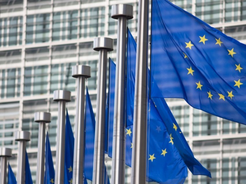 Komisioni Evropian propozon të lehtësohen masat për udhëtim në BE