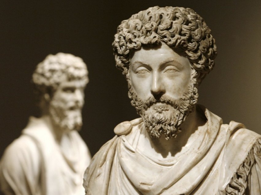 Epikurianizmi përballë Stoicizmit: Dy qasje të ndryshme për të arritur lumturinë në jetë