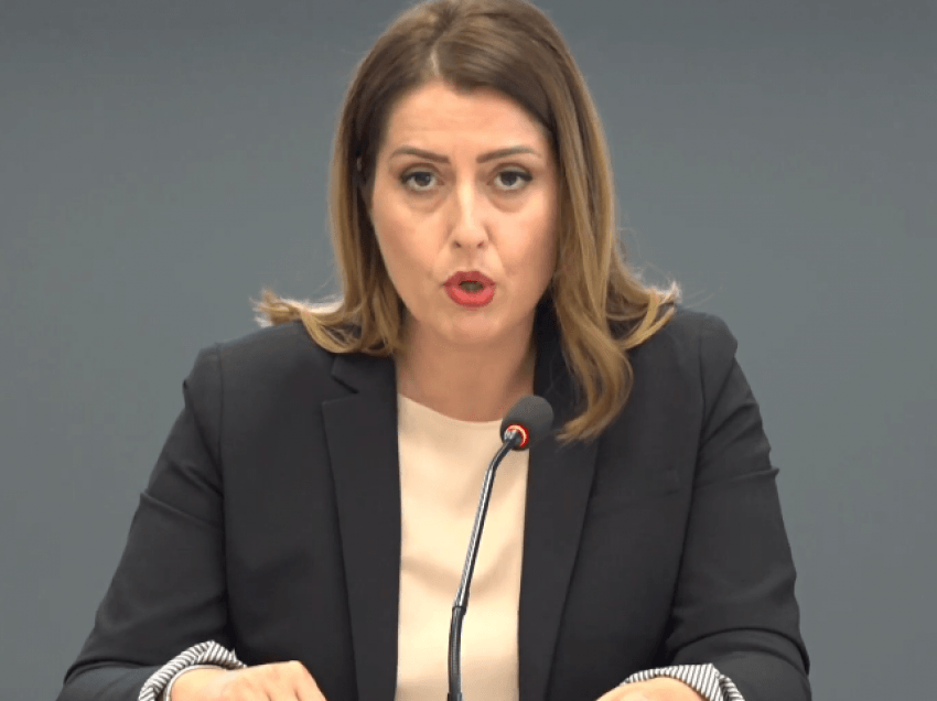 Ministrja Manastirliu qetëson qytetarët: Nuk ka asnjë kufizim të vendosur nga vendet e BE-së për llojet e vaksinave
