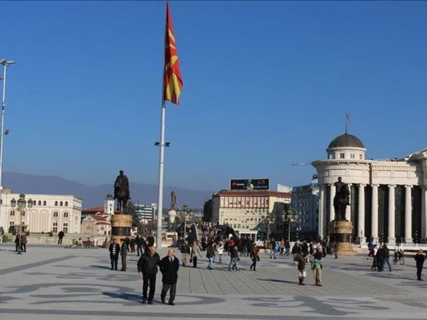 Shqipja nuk figuron në certifikatat e vaksinimit në Maqedoni, MSH: Dokumenti duhet vetëm për udhëtim