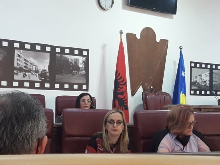 Tri rregullore komunale janë ofruar sot në dëgjim publik nga Komuna e Gjilanit