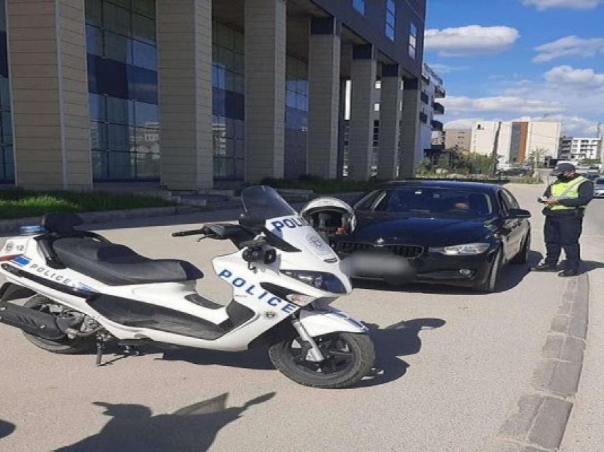 Policia rajonale e Prishtinës shqipton 11.184 gjoba dhe konfiskon 77 skuterë