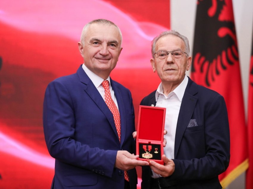 Presidenti i Shqipërisë dekoron 4 figura të shquara të sportit shqiptar