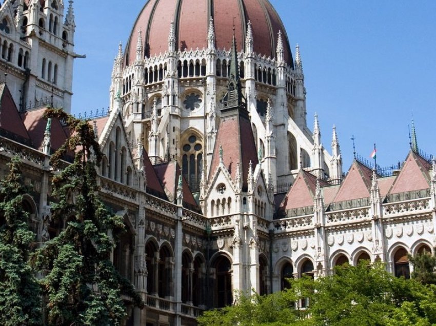 Sekretet dhe simbolet e ndërtesës gotike të Parlamentit hungarez