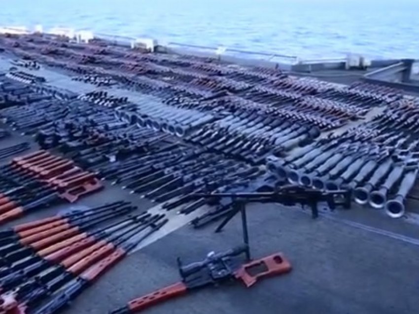 ​Marina amerikane zbulon mijëra armë ruso-kineze të fshehura në bordin e një anijeje