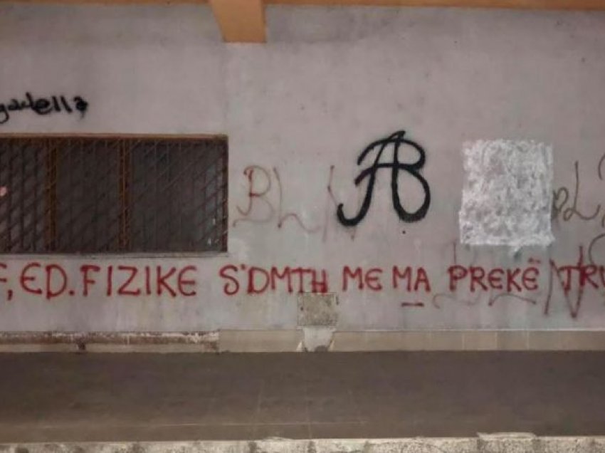 Grafite në Lipjan për të kundërshtuar ngacmimet seksuale në shkolla