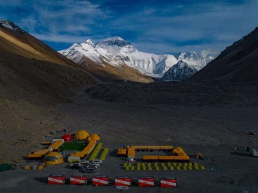 Kina do ta bëjë “një vijë ndarëse” në majë të Everestit