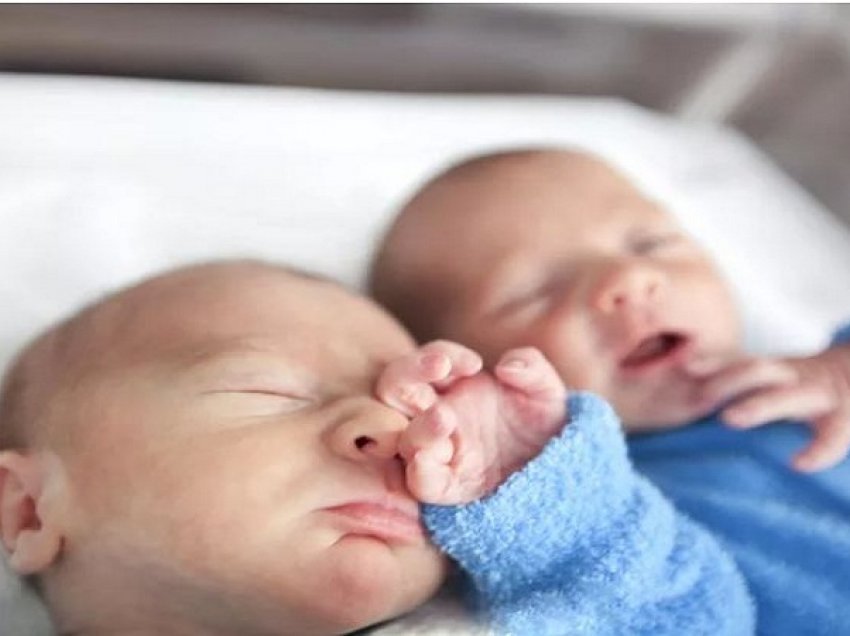 Përse duhet të tregohet më shumë kujdes në shtatzënitë me binjakë