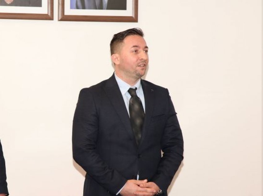 Daut Haradinaj reagon ndaj Ministrit të Mbrojtjes, tregon çka po u ndalon gjeneralëve