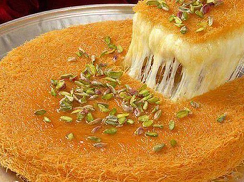 Ëmbëlsirë turke me kadaif dhe krem; E thjeshtë dhe e shijshme
