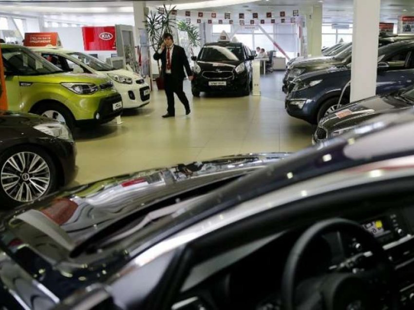 Shitjet e veturave në Rusi rriten për 290% në prill