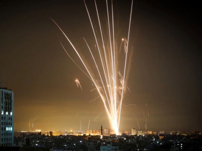Operacioni më i madh që nga fillimi i konfliktit/ Izraeli sulmon tunelet e Gazës, sulmet me raketa palestineze vazhdojnë